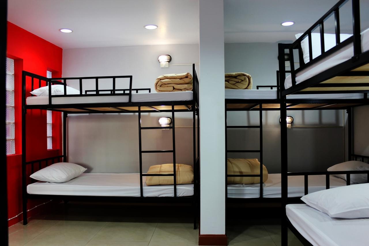 Home Base Hostel (Adults Only) Bangkok Exterior photo
